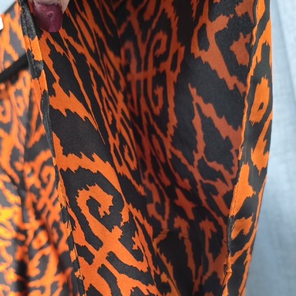 Chico's Rust and Black Abstract Bubble Elastic Waist Blouse With Drop Sleeves 12 - Picture 7 of 9